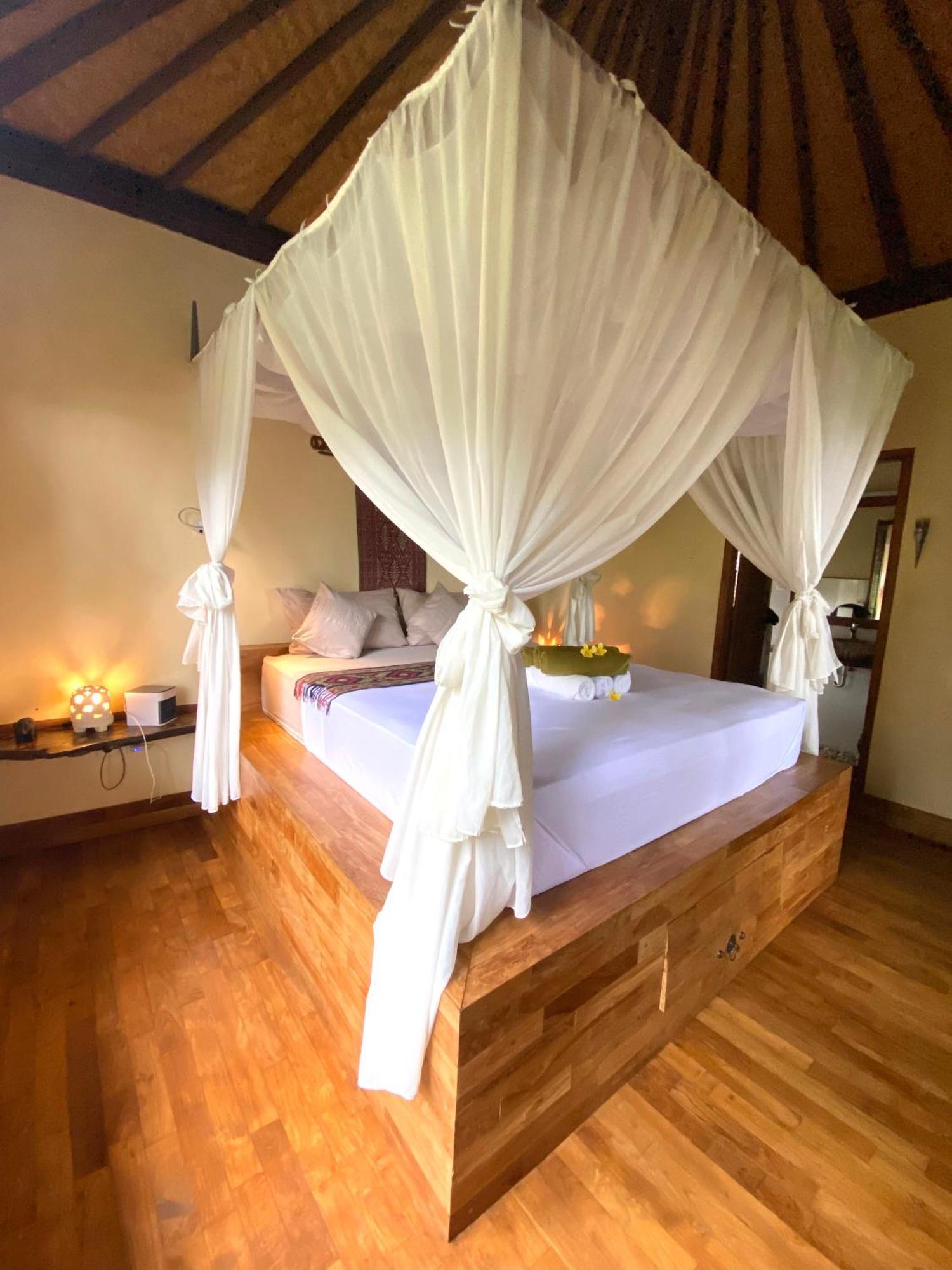 Hotel Lafyu Bali Singaraja Exterior foto