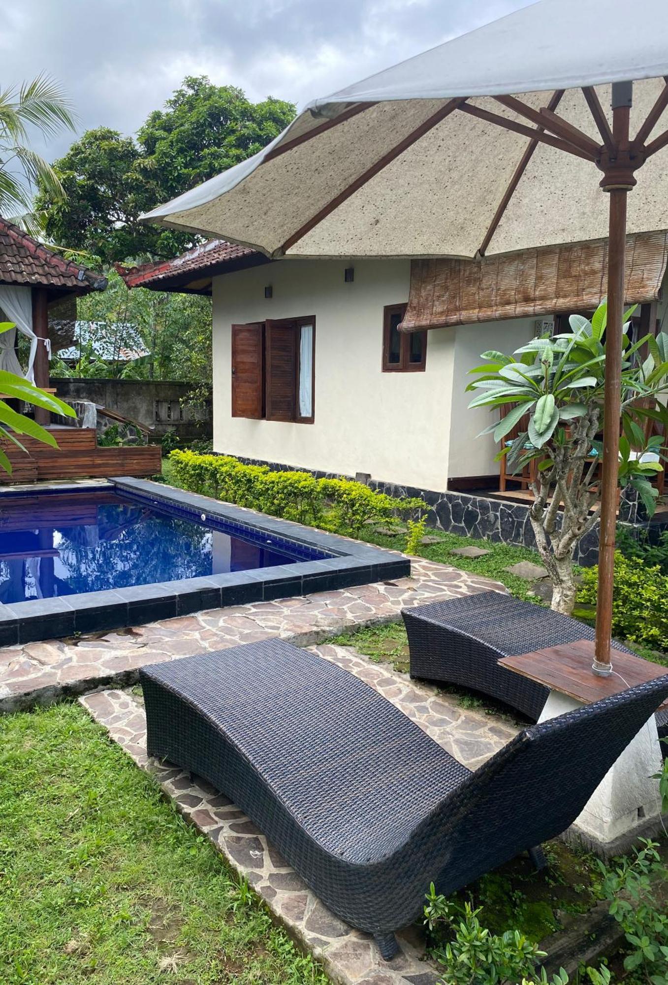 Hotel Lafyu Bali Singaraja Exterior foto
