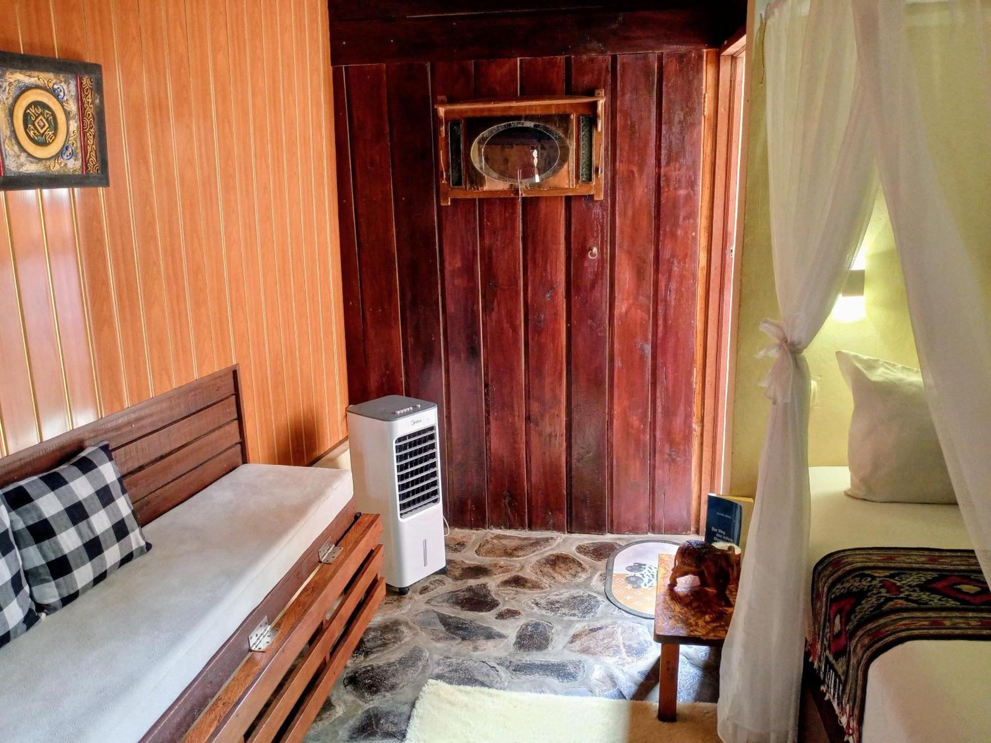 Hotel Lafyu Bali Singaraja Exterior foto
