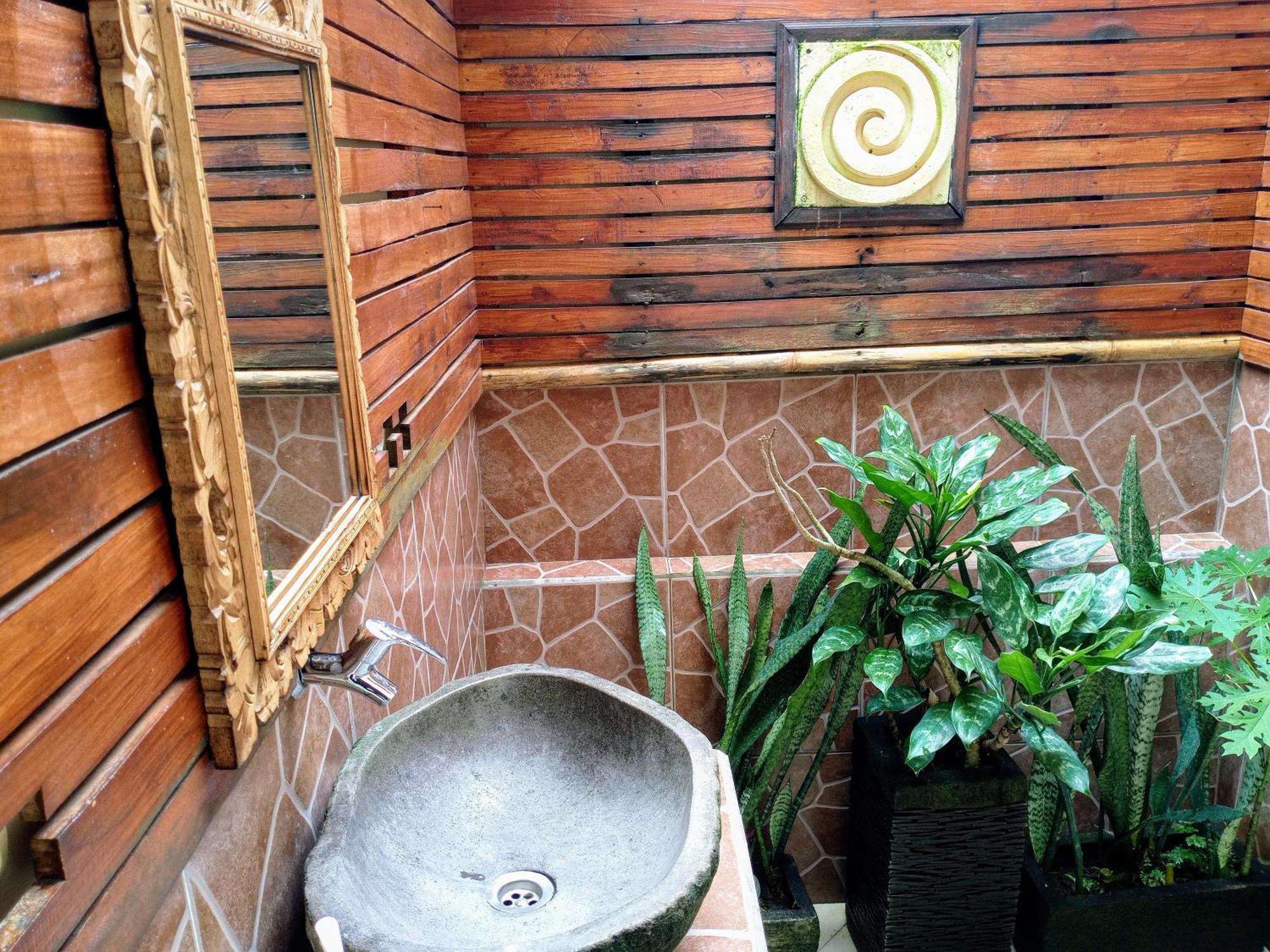 Hotel Lafyu Bali Singaraja Exterior foto