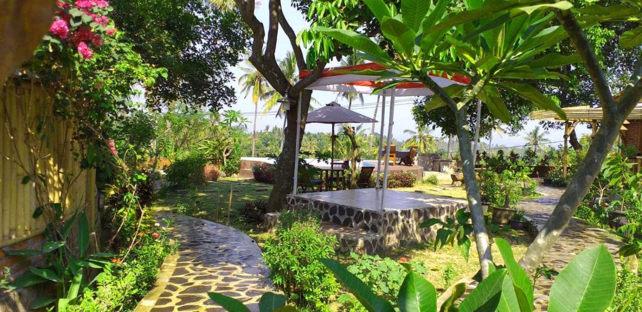Hotel Lafyu Bali Singaraja Exterior foto